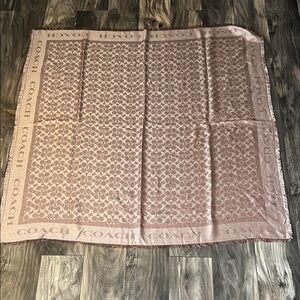 COACH Signature Logo Scarf - metallic Rose gold